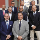 Representantes de las Cámaras de León y Gijón, diputación y Ayuntamiento, ayer. JESÚS F. SALVADORES