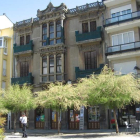 La Casa Villarejo, ejemplo de modernismo, en la plaza Mayor.