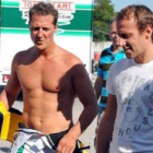 Schumacher junto a Badoer; el primero renuncia y el segundo será el recambio de Massa.