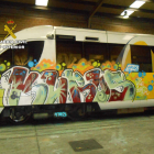 Estado en el que quedó el tren después de que los jóvees detenidos realizaran sus pintadas.