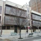 En la imagen, vista exterior del centro de salud San Antonio en la zona alta de Ponferrada