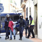 Traslado del detenido perteneciente al Estado Islámico en la localidad abulense de Cebreros.