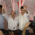 El secretario general del PSOE, Pedro Sánchez, junto a Rubalcaba, Eduardo Madina y José Antonio Pérez Tapias.