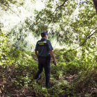 Los agentes buscan a la joven en un dispositivo que está rastreando tierra, mar y aire. XOAN REY