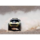 El piloto español Nani Roma durante la octava etapa del Rally Dakar por el desierto de Atacama en la región de Antofagasta (Chile).