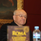 El escritor Eutimio Martino, nacido en Vierdes en 1925.
