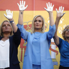 Marimar Blanco, Cristina Cifuentes y Manuela Carmena, en el acto conmemorativo celebrado en Madrid por los 20 años del asesinato de Miguel Ángel Blanco.