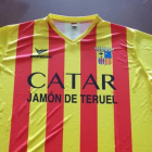 La camiseta con el escudo de Aragón y el lema Catar jamón de Teruel de la empresa La Manolica.