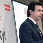 El ministro Soria, ayer en su intervención en Burgos.