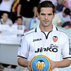 Gago, con la camiseta de su nuevo equipo en España.