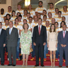 Don Juan Carlos con doña Sofía y los príncipes ejerció de anfitrión para los olímpicos entre los que se encontraban Carolina y Lidia.