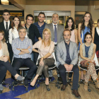 El equipo de actores, al completo, de la nueva teleserie ‘B&B, de boca en boca’.