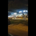 Vídeo grabado por un conductor que muestra el tiroteo en el centro de Cancún.