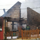 La vivienda quedó completamente calcinada por la acción de las llamas durante las varias horas que duró el incendio