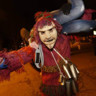Los personajes más ancestrales del Carnaval de la provincia desfilaron por León; las jóvenes fueron zarandeadas como en época prerromana.