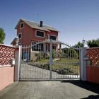 La casa en la que un hombre mató a su hermana discapacitada en Bergondo (La Coruña).