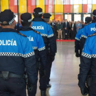 Policías locales de León en una imagen de archivo. J. NOTARIO