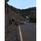 La carretera presenta numerosas deficencias.