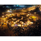 Decenas de tiendas de campaña continúan asentadas en la plaza Tahrir.
