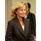La ministra Elena Salgado, ayer, tras el Consejo de Ministros