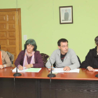 Bancada del grupo socialista en Cacabelos.