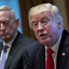 El secretario de Defensa, James Mattis, y el presidente de EE UU, Donald Trump. ANDREW HARRER
