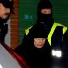 Agentes de los Cuerpos y Fuerzas de Seguridad del Estado han detenido esta madrugada al menos a siete personas en Madrid, Cataluña y el País Vasco por su relación con el terrorismo islamista.