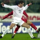 Fernando Redondo volvió a jugar con el Milan a los 33 años al recuperarse de su lesión en la rodilla