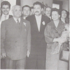 Tomás Salvador con su padre y su mujer en el homenaje por el Premio Nacional a ‘Cuerda de presos’