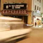 El edificio del Emperador luce un crespón negro desde que cerró el pasado día 31 de octubre