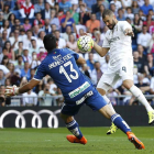 Karim Benzema marca de cabeza el único gol del partido.