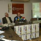 Ignacio Tejera Montaño, Francisco Rodríguez y Manuel Lamelas, durante la presentación del certamen