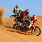 Las duras etapas recorridas de sol a sol por un desierto que quema los motores de potentes motocicletas y la moral de ilusionados pilotos.