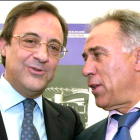 Florentino Pérez junto a Amancio Amaro, en el año 2000 después de que el primero ganara las elecciones a la presidencia del Real Madrid. MANUEL H. DE LEÓN EFE