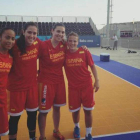 Montenegro y Vega junto a otras dos compañeras de España.