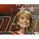 Esperanza Aguirre, pronuncia un discurso durante la Gala del Deporte 2009 de la Comunidad, ayer.