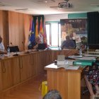 Imagen de la asamblea general de Poeda celebrada ayer en Santa María del Páramo. MEDINA