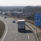 Vista de la autovía A-6 entre La Bañeza y Astorga. FERNANDO OTERO