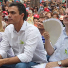 Pedro Sánchez y Miquel Iceta, en la Festa de la Rosa celebrada este domingo en Gavà.