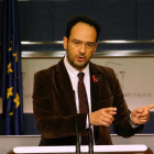El portavoz socialista, Antonio Hernando, este jueves en el Congreso.