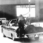 El 22 de noviembre de 1963, John Fitzgerald Kennedy fue asesinado en Dallas. Sobre su magnicidio se han construido muchas teorías e investigaciones. Y muy pocas conclusiones convincentes.