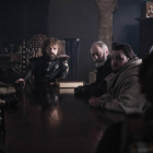 Escena del último episodio de Juego de tronos en la que aparecen varios personajes de la serie, pero solo uno es femenino.
