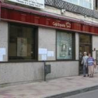 La oficina principal de Caja España fue atracada poco antes de su cierre de ayer