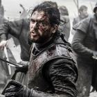 El actor Kit Harington, que encarna a Jon Nieve en 'Juego de tronos', en una escena de acción de la macroproducción de la cadena HBO.