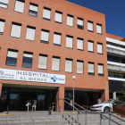 Entrada principal del Hospital del Bierzo. L. DE LA MATA
