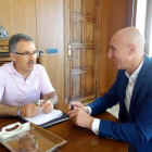 El alcalde José Antonio Diez ha mantenido esta mañana una reunión con el concejal de Podemos Equo, Nicanor Pastrana.