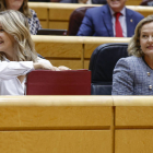 Yolanda Díaz junto a Nadia Calviño. SERGIO PEREZ