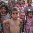 Niños palestinos juegan a las afueras del campo de refugiados de Jan Yunis en la Franja de Gaza. MOHAMMED SABER
