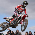 Ander Valentín intentará asegurarse su segundo peldaño del podio en la general de Élite MX1. DL