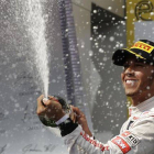 Lewis Hamilton celebra una de sus victorias esta temporada.